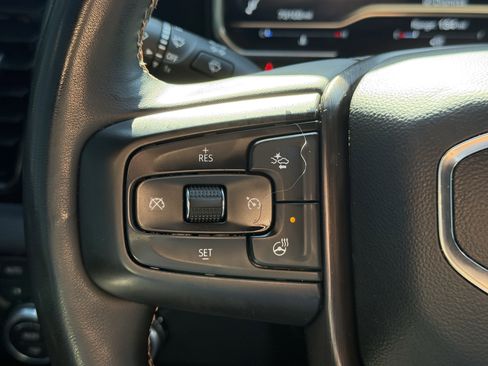 Used 2024 GMC Sierra 2500 AT4 image 15