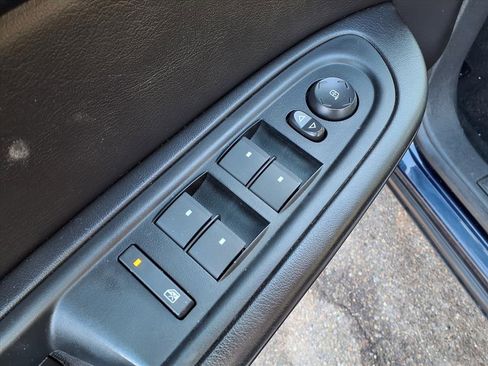 Used 2015 Chevrolet Traverse LT w/ Style and Technology Package image 13