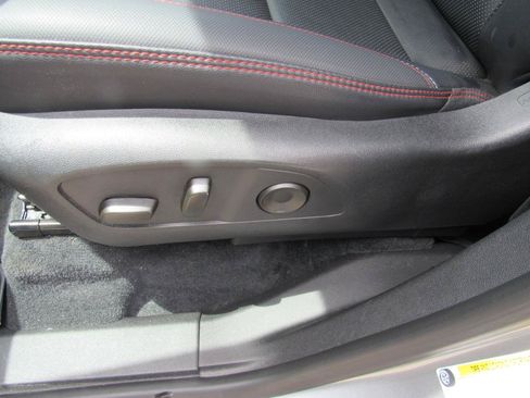 Used 2025 Chevrolet Traverse RS w/ LPO, Floor Liner Package AWD/4WD image 18