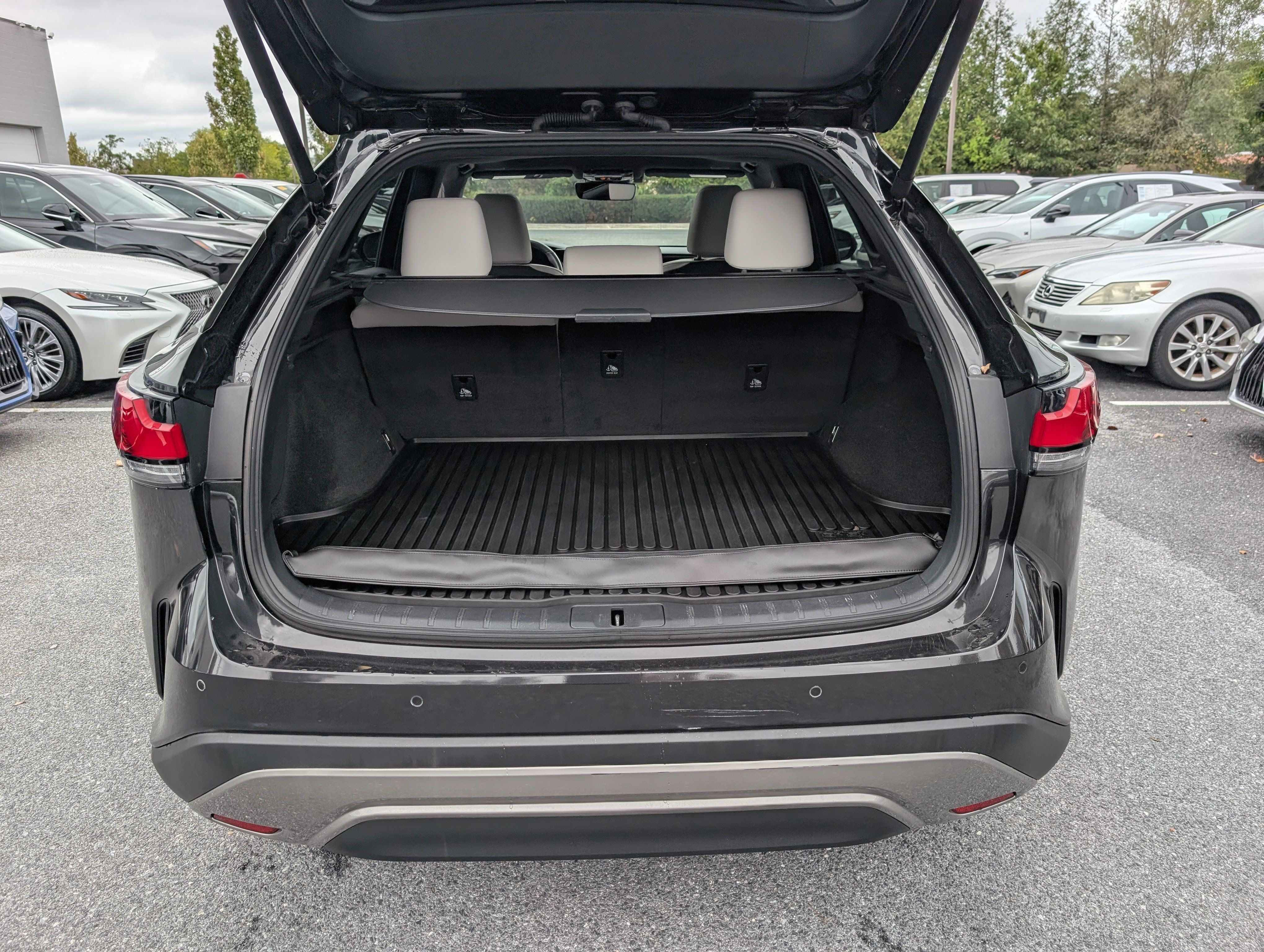 Used 2023 Lexus RX 350 Premium w/ Accessory Package AWD/4WD image 13