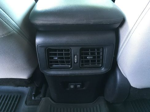 Used 2021 Toyota RAV4 XLE w/ Convenience Package AWD/4WD image 25