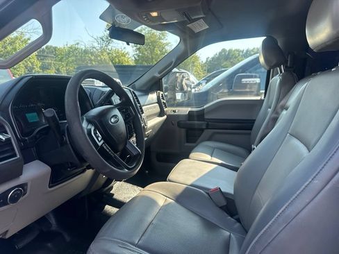 Used 2017 Ford F250 XL w/ Power Equipment Group AWD/4WD image 3