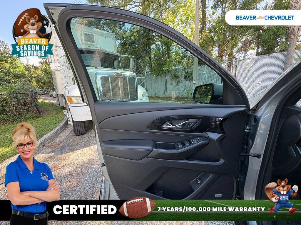 Used 2023 Chevrolet Traverse RS AWD/4WD image 37