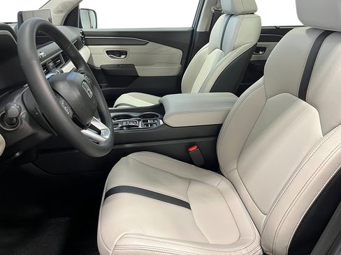 New 2026 Honda Pilot Touring image 15