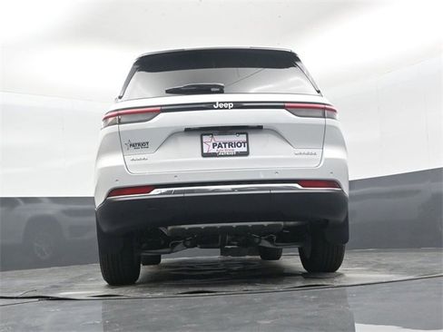 New 2025 Jeep Grand Cherokee Laredo X w/ Luxury Tech Group I image 40