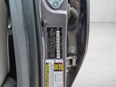Used 2021 Toyota Camry SE FWD image 10