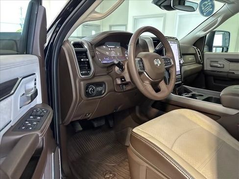 Used 2025 RAM 2500 Laramie AWD/4WD image 8