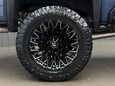 Used 2026 GMC Sierra 2500 Denali w/ Denali Reserve Package AWD/4WD image 11