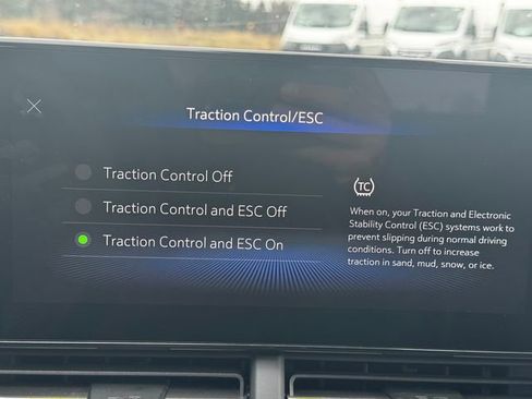 Used 2025 Chevrolet Trax LT image 30