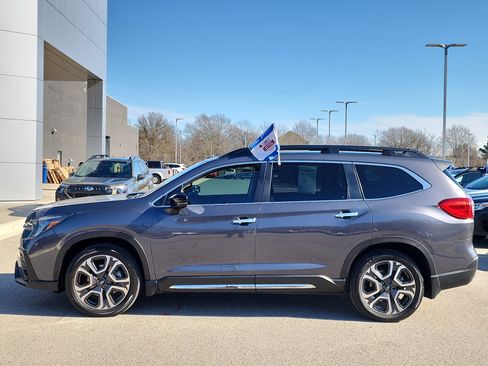 Certified 2024 Subaru Ascent Touring w/ Popular Package #2 image 6