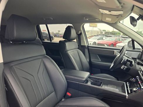 Used 2025 Hyundai Santa Fe SEL AWD/4WD image 29