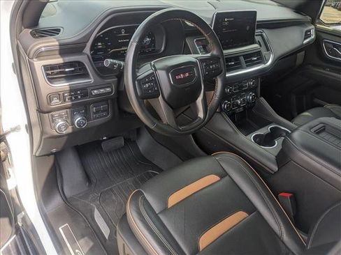 Used 2023 GMC Yukon AT4 w/ AT4 Premium Plus Package image 10