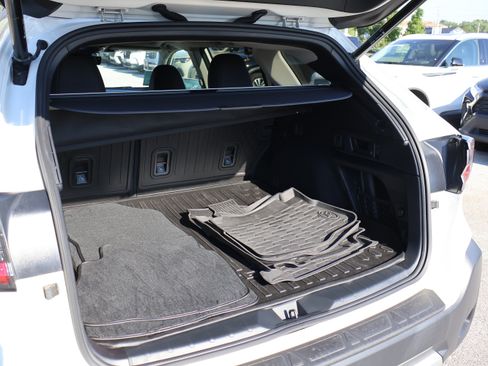 Used 2023 Subaru Outback Touring XT AWD/4WD image 17