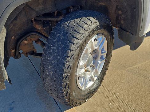 Used 2022 GMC Sierra 2500 SLE w/ Gooseneck/5TH Wheel Package image 28