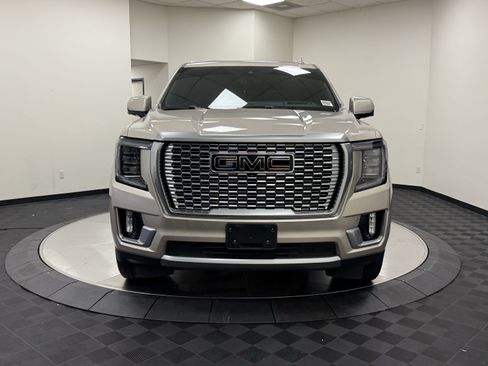 Used 2024 GMC Yukon Denali w/ Advanced Technology Package AWD/4WD image 2