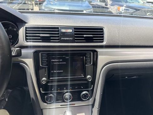 Used 2019 Volkswagen Passat 2.0T Wolfsburg w/ Wheels & Sunroof Package FWD image 25