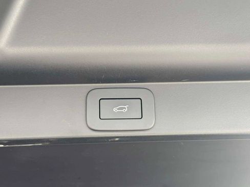 Used 2023 Land Rover Range Rover SE image 48