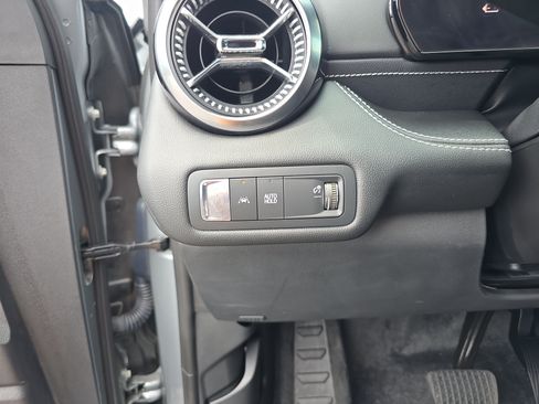 Used 2024 Chevrolet Blazer EV LT AWD/4WD image 33