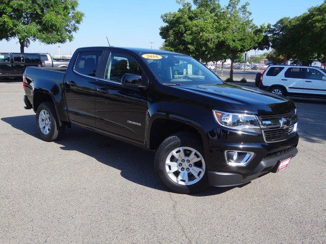 Used 2016 Chevrolet Colorado LT w/ LT Convenience Package RWD image 2