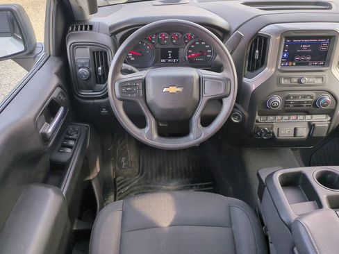 Used 2025 Chevrolet Silverado 1500 Custom image 17
