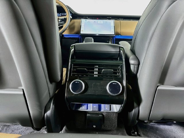 New 2027 Land Rover Range Rover Sport Dynamic SE AWD/4WD image 24