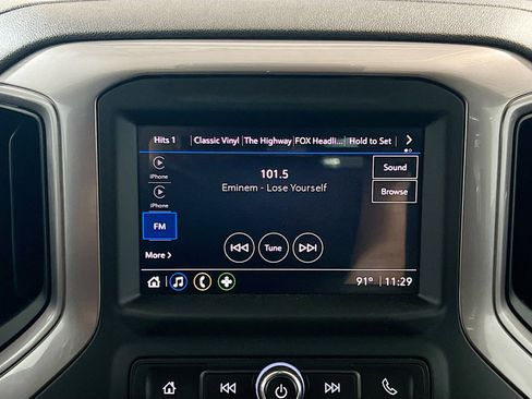 Used 2023 Chevrolet Silverado 1500 Custom image 10