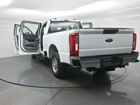 New 2026 Ford F250 XL w/ XL Chrome Package image 30