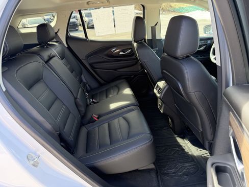 Used 2023 GMC Terrain Denali w/ Denali Premium Package image 12