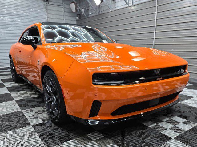 Used 2025 Dodge Charger Daytona R/T w/ Sun & Sound Package AWD/4WD image 5