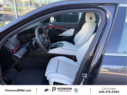 Used 2024 BMW 540i xDrive w/ Premium Package AWD/4WD image 12