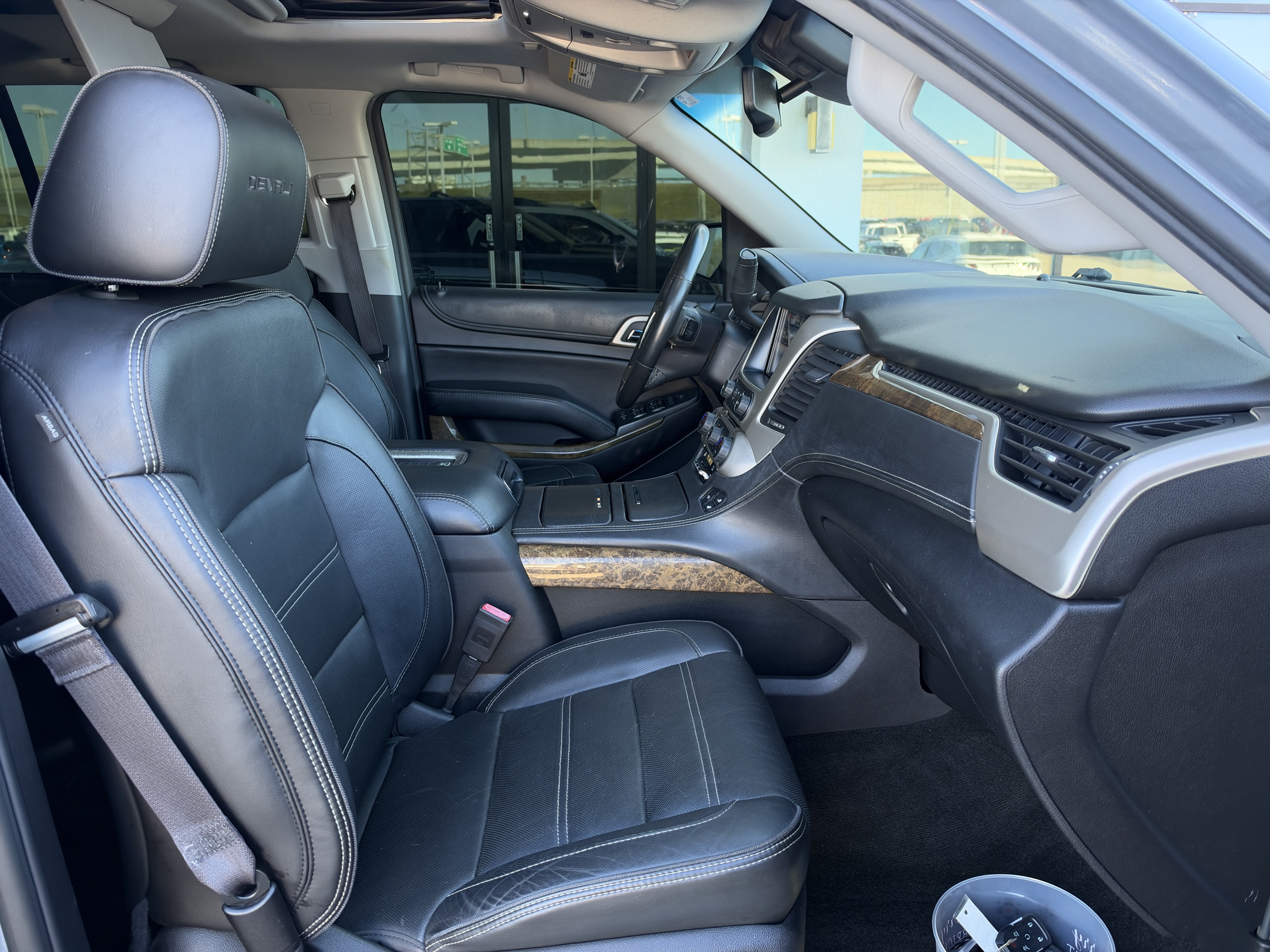 Used 2016 GMC Yukon Denali w/ Open Road Package AWD/4WD image 24
