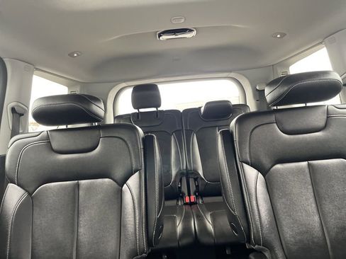 Used 2023 Jeep Grand Cherokee L Limited image 18