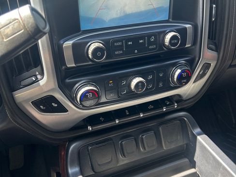 Used 2018 GMC Sierra 1500 SLT w/ SLT Premium Package AWD/4WD image 12