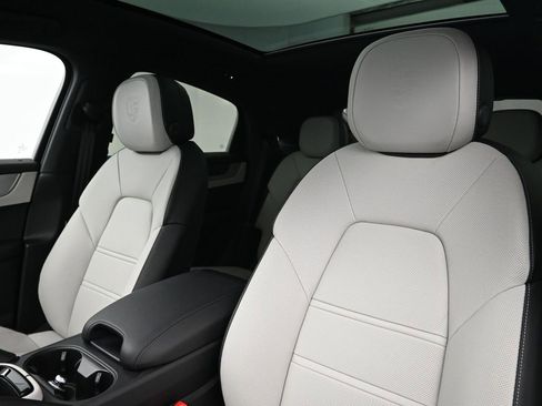 New 2026 Porsche Cayenne E-Hybrid Coupe image 5