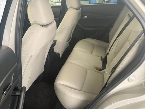 Used 2023 MAZDA CX-30 AWD 2.5 S w/ Preferred Package image 16