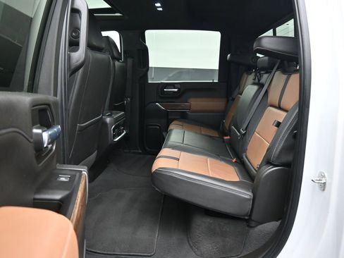 Used 2022 Chevrolet Silverado 2500 High Country w/ Safety Package II image 43