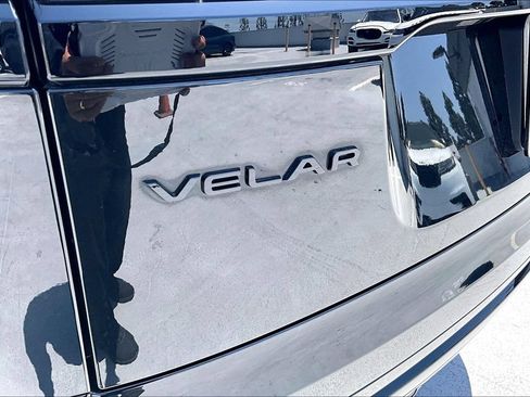 Certified 2023 Land Rover Range Rover Velar R-Dynamic S AWD/4WD image 22