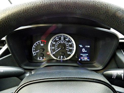 Used 2020 Toyota Corolla LE image 15