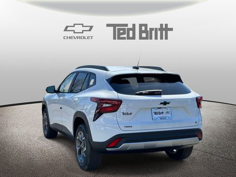 New 2026 Chevrolet Trax LT w/ Driver Confidence Package FWD image 6