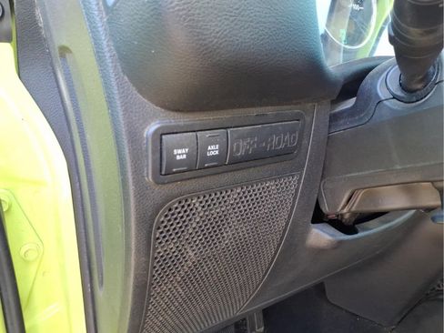 Used 2016 Jeep Wrangler Unlimited Rubicon w/ Connectivity Group image 22