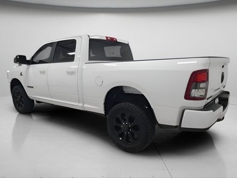 Used 2022 RAM 2500 Big Horn w/ Night Edition AWD/4WD image 5