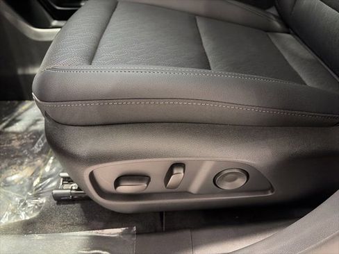 New 2026 Chevrolet Equinox LT w/ Convenience Package II image 10