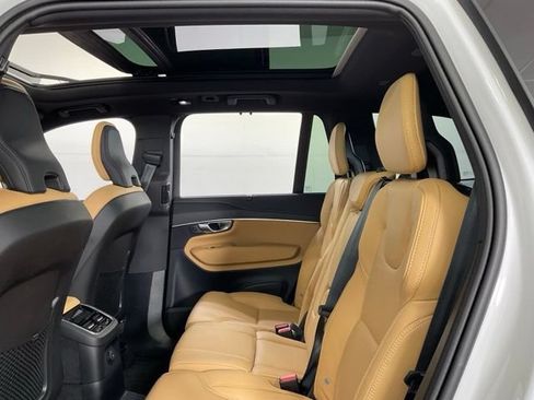 Certified 2024 Volvo XC90 T8 Ultimate w/ Protection Package Premier AWD/4WD image 34