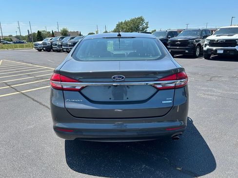 Used 2018 Ford Fusion SE FWD image 10