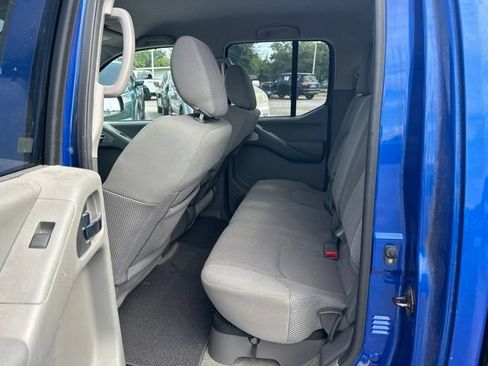 Used 2014 Nissan Frontier SV w/ SV Value Truck Package RWD image 18
