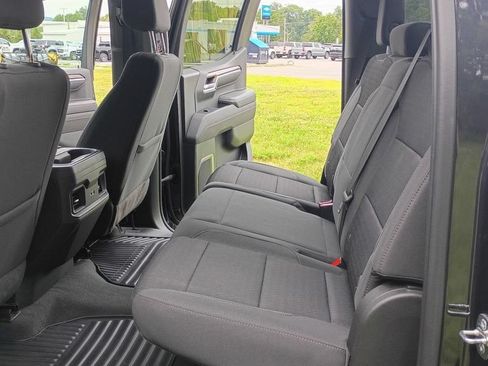 Used 2023 Chevrolet Silverado 1500 LT AWD/4WD image 15