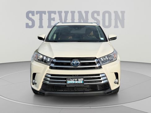 Used 2017 Toyota Highlander Limited Platinum AWD/4WD image 8
