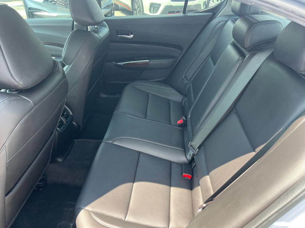 Used 2016 Acura TLX FWD image 12