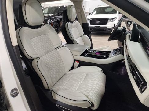 Used 2020 Lincoln Aviator Black Label w/ Dynamic Handling Package AWD/4WD image 38