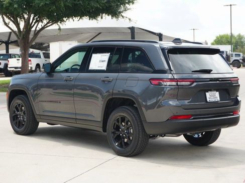 New 2025 Jeep Grand Cherokee Altitude RWD image 3